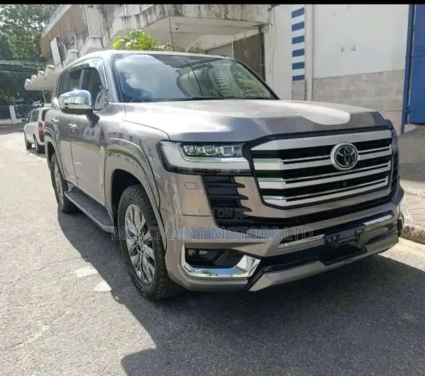 Toyota Land Cruiser 2023