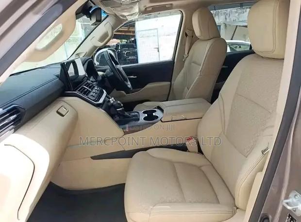 Toyota Land Cruiser 2023