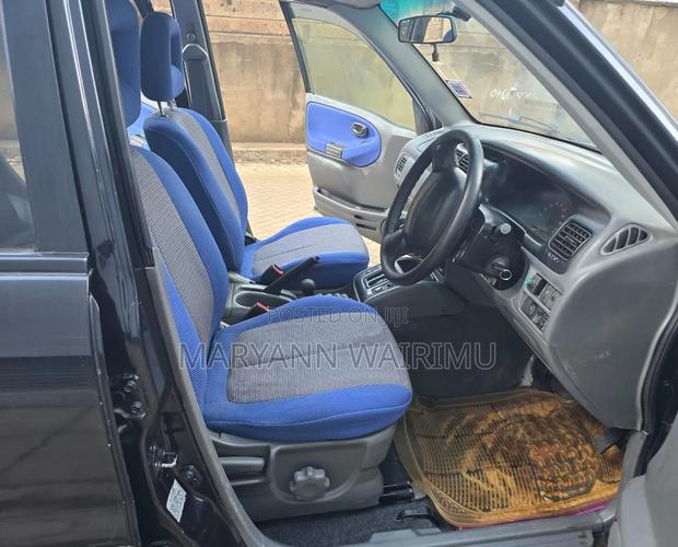 Suzuki Escudo 2002 Blue