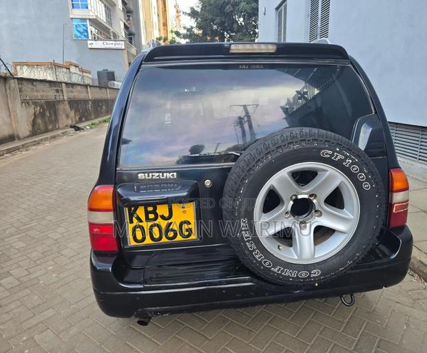 Suzuki Escudo 2002 Blue
