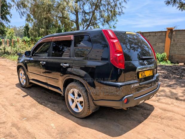 Nissan X-Trail 2.0 Petrol XE 2010 Black