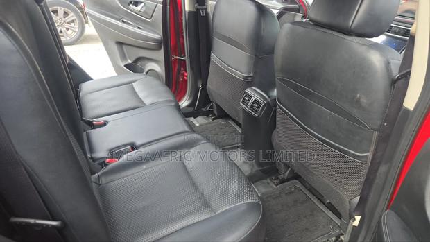 Nissan X-Trail 2.0 Petrol AWD 2015 Red