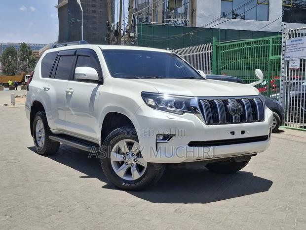 Toyota Land Cruiser Prado 2017 White