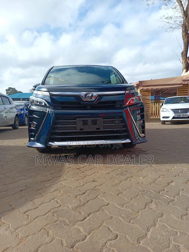 Toyota Voxy 2019 Blue