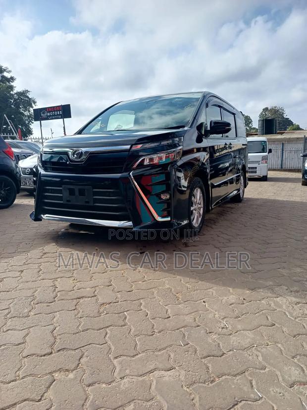 Toyota Voxy 2019 Blue