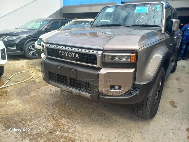 New Toyota Land Cruiser Prado 2.7 2024 Gray