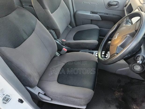 Nissan Advan 2014 White
