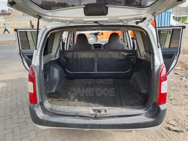 Toyota Probox 2011 Silver