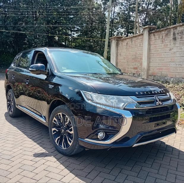 Mitsubishi Outlander 2.0 PHEV AWD 2015 Black