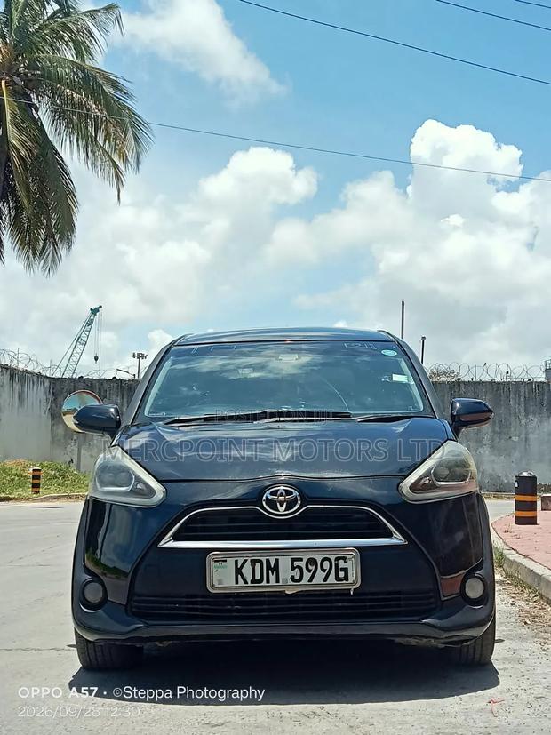 Toyota Sienta 2016 Matt Black