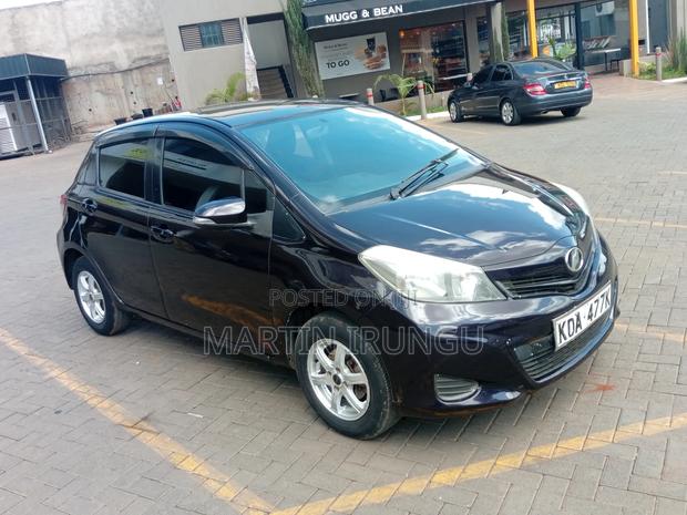 Toyota Vitz 1.3 FWD 5dr 2013 Purple