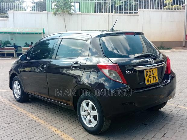 Toyota Vitz 1.3 FWD 5dr 2013 Purple