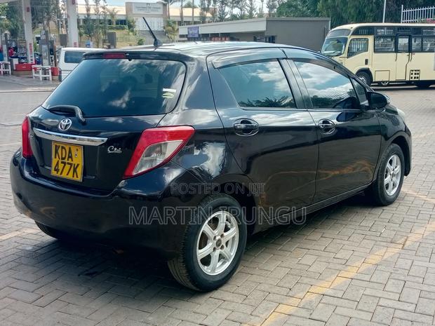 Toyota Vitz 1.3 FWD 5dr 2013 Purple