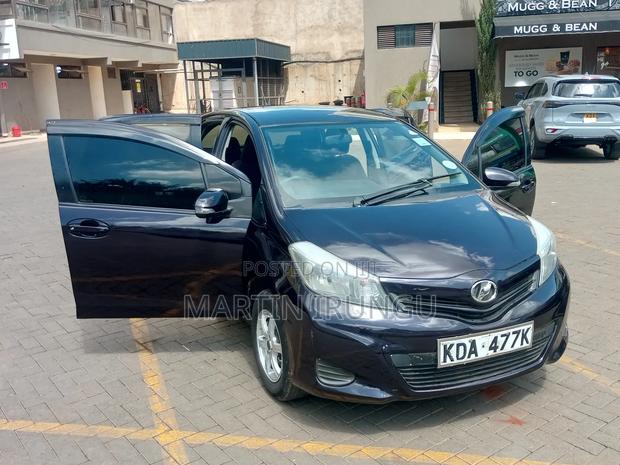 Toyota Vitz 1.3 FWD 5dr 2013 Purple