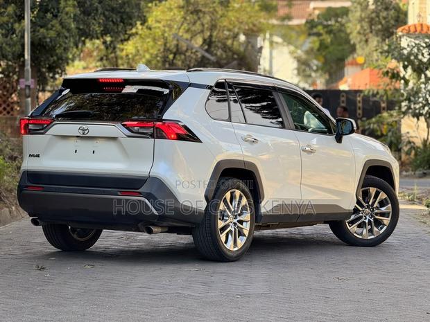 Toyota RAV4 2019 Pearl