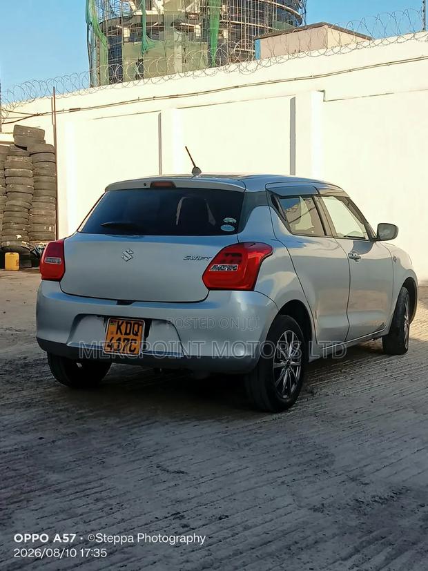 Suzuki Swift 2017 Silver