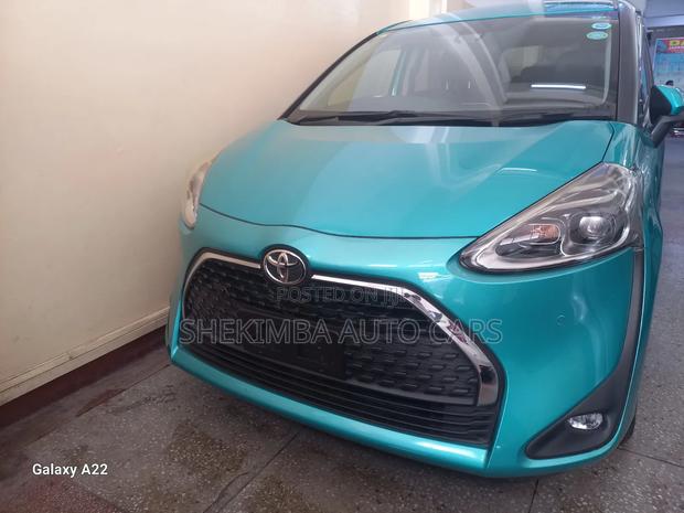 Toyota Sienta 1.5 FWD (6-seater) 2020 Blue