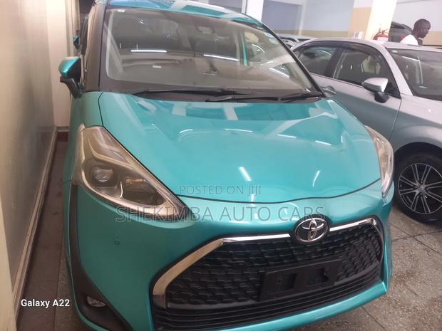 Toyota Sienta 1.5 FWD (6-seater) 2020 Blue