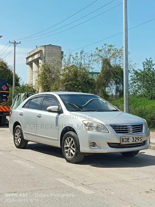 Toyota Premio 2014 Silver