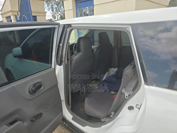 Nissan Advan 2010 White