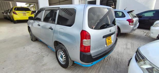 Toyota Probox 2017 Silver