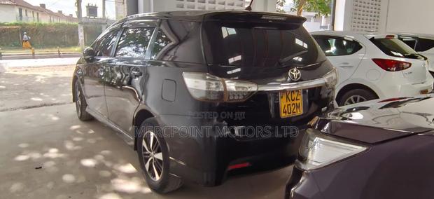 Toyota Wish 2012 Black