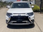 Mitsubishi Outlander LE S-AWC 2020 White for sale