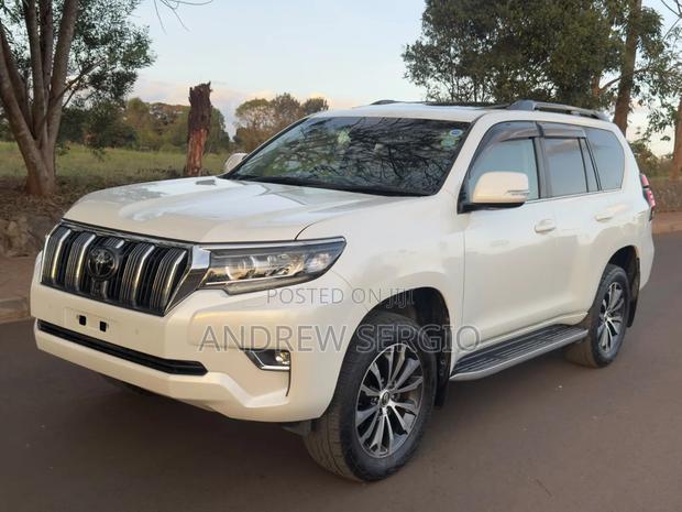 Toyota Land Cruiser Prado 2.8 2020 White