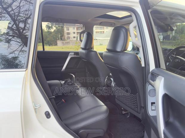 Toyota Land Cruiser Prado 2.8 2020 White