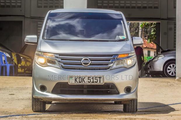 Nissan Serena 2015 Silver