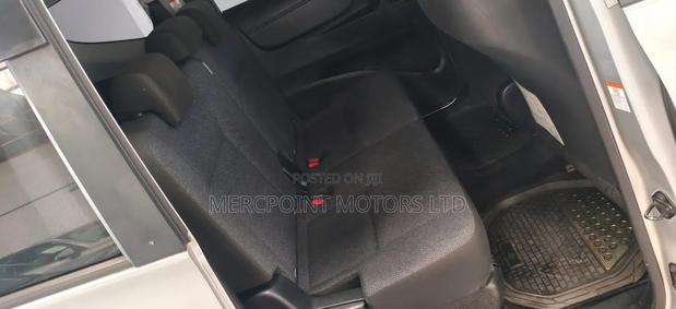 Toyota Sienta 2018 Silver