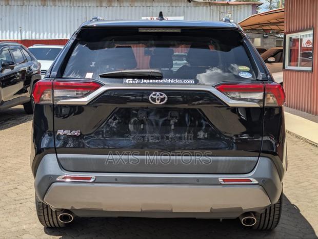 Toyota RAV4 XLE AWD 2020 Black