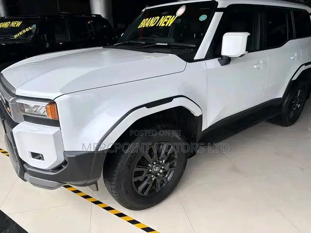 Toyota Land Cruiser Prado 2024 White