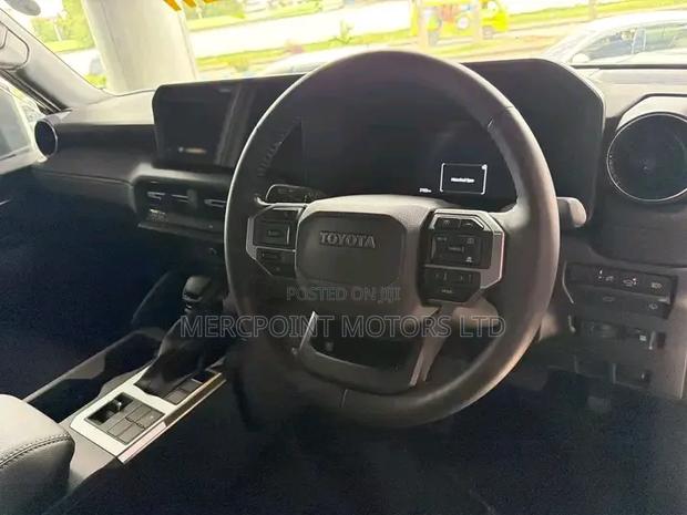 Toyota Land Cruiser Prado 2024 White