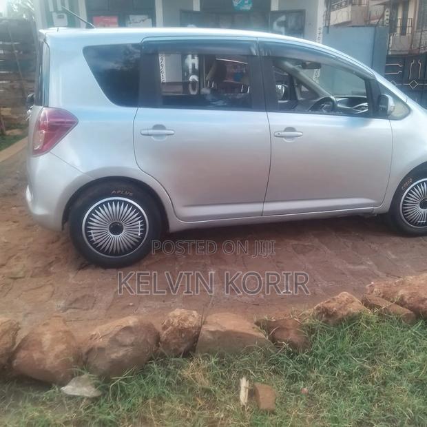 Toyota Ractis 1.3 FWD 2008 Silver