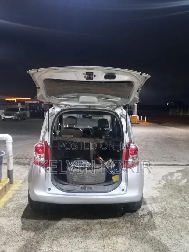 Toyota Ractis 1.3 FWD 2008 Silver
