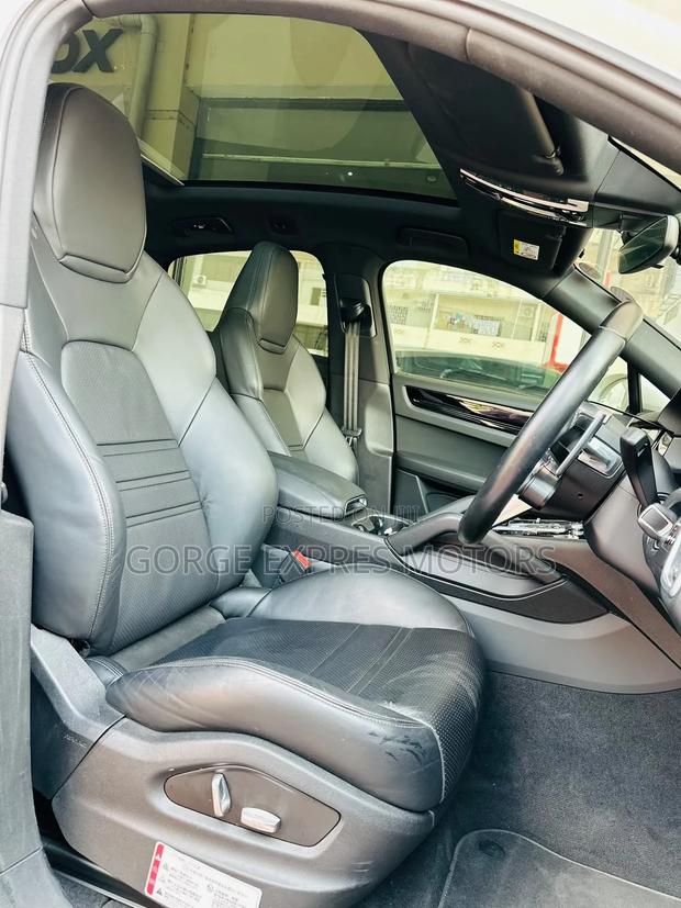 Porsche Cayenne S AWD 2020 White