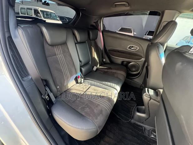 Honda Vezel 2019 White