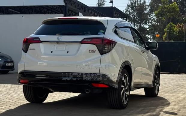 Honda Vezel 2019 White