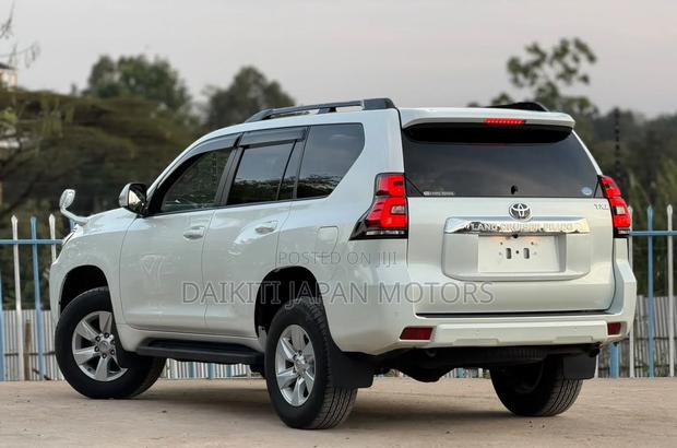 Toyota Land Cruiser Prado 2.8 2019 Pearl
