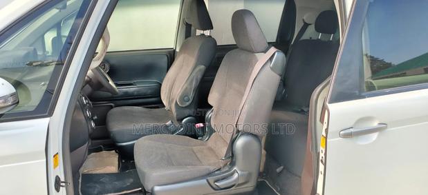 Toyota Spade 2015 Pearl