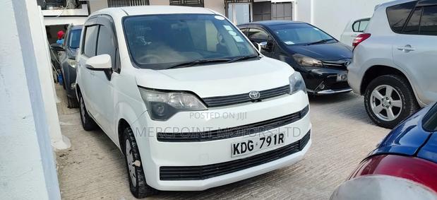 Toyota Spade 2015 Pearl