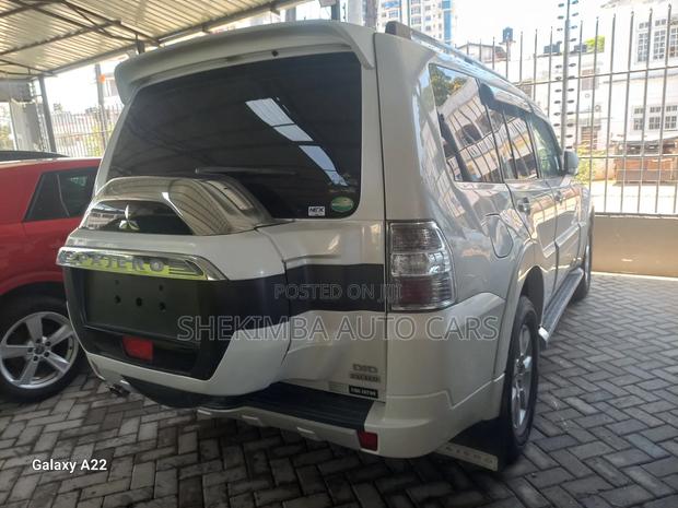 Mitsubishi Pajero Exceed 2020 White