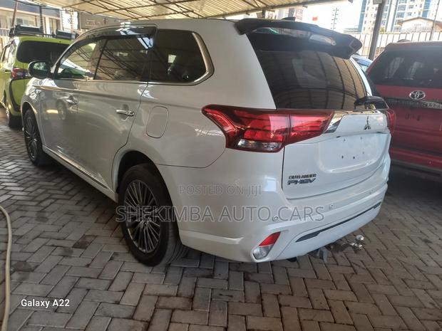 Mitsubishi Outlander 2.0 PHEV AWD 2020 White