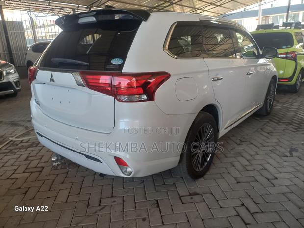 Mitsubishi Outlander 2.0 PHEV AWD 2020 White