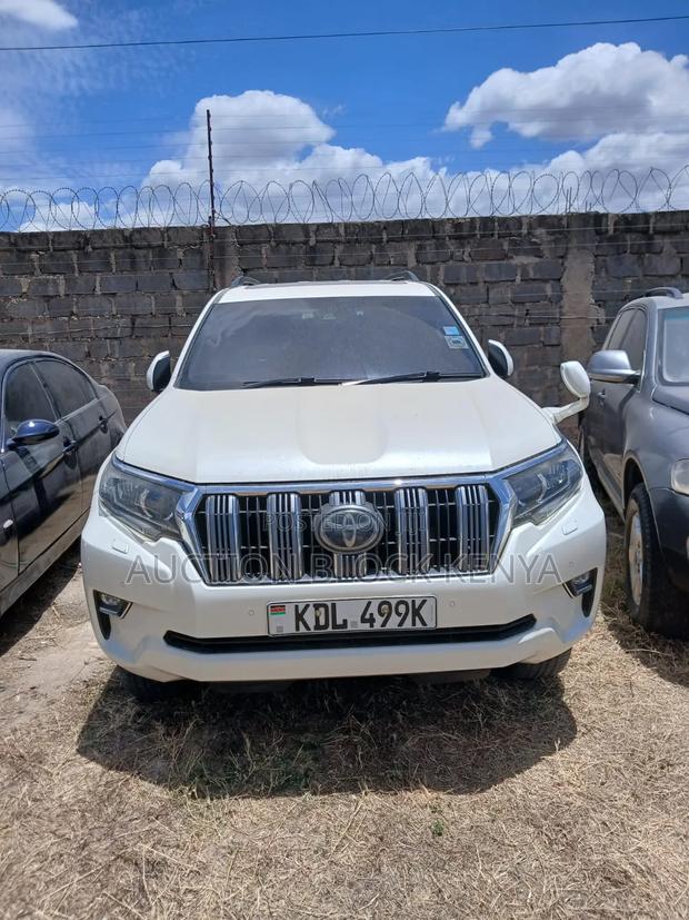 Toyota Land Cruiser Prado 2.7 2018 White