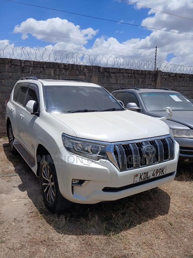 Toyota Land Cruiser Prado 2.7 2018 White