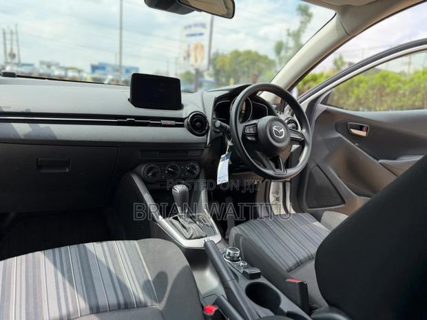 Mazda 2 2020 White
