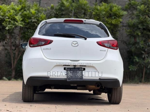 Mazda 2 2020 White