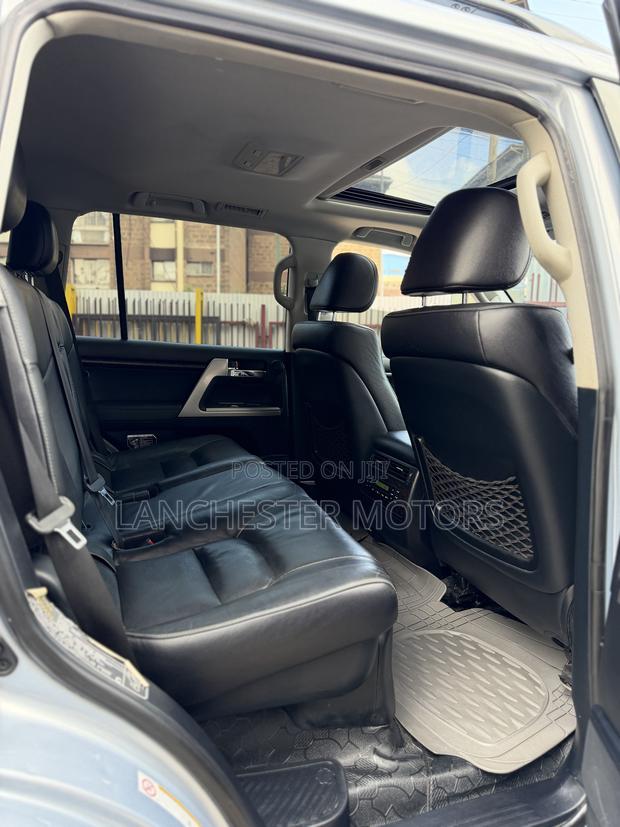 Toyota Land Cruiser 4.5 V8 VXR 2012 Blue
